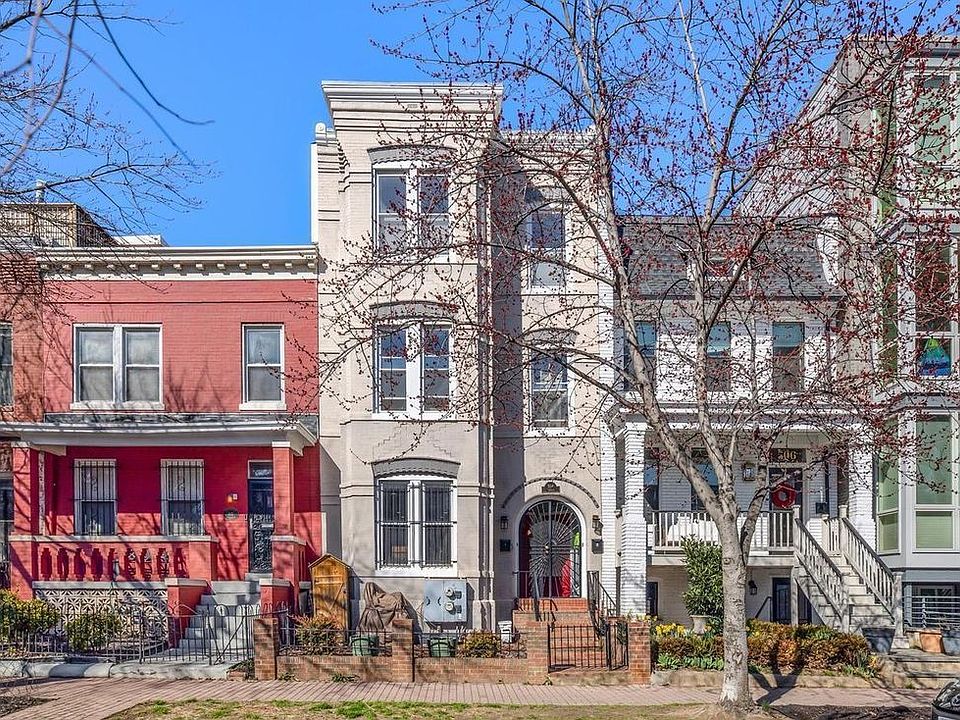 1st image of 504 L St NE APT A
