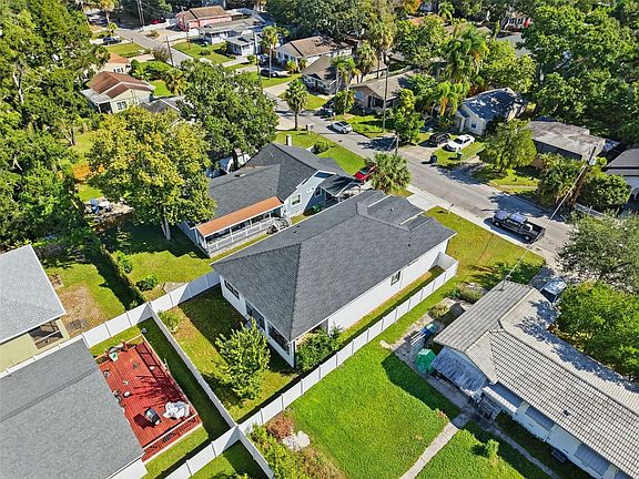 2nd image of 6904 N Lynn Ave #6904