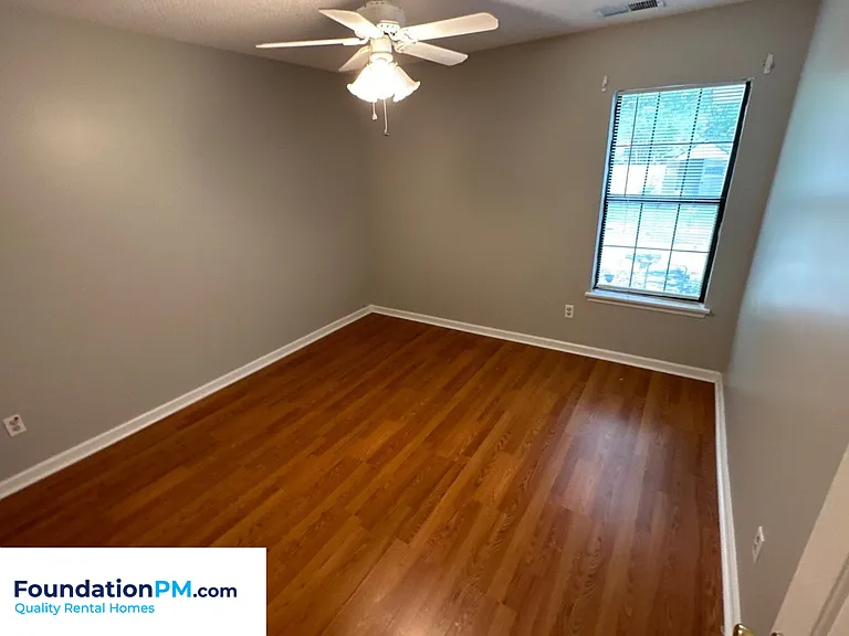 3801 Bowen Ave — Photo 12