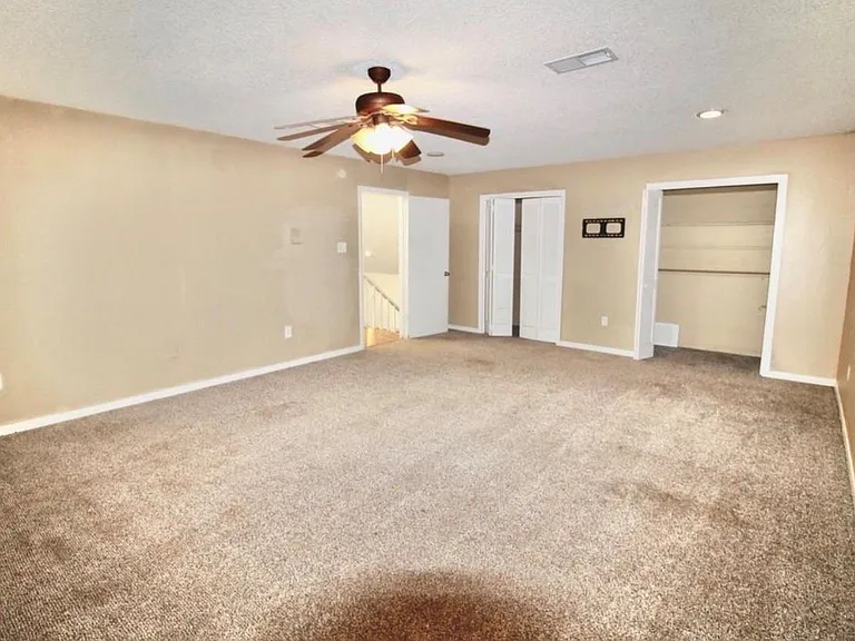 4701 Spring Ln — Photo 18
