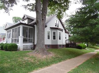 700 Sycamore St, Belleville, IL 62220