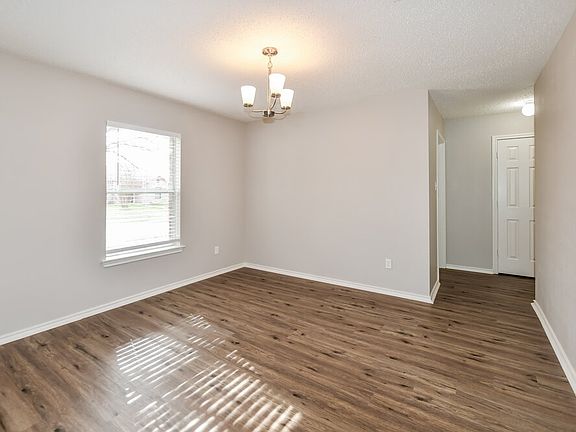 5th image of 313 Wedgewood Ln
