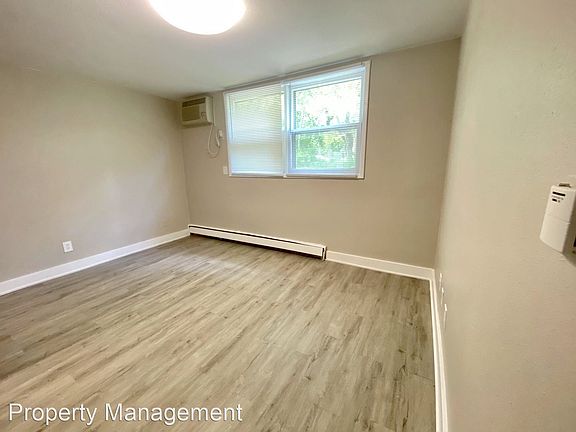 3rd image of 1241 Hoffman Ave #4