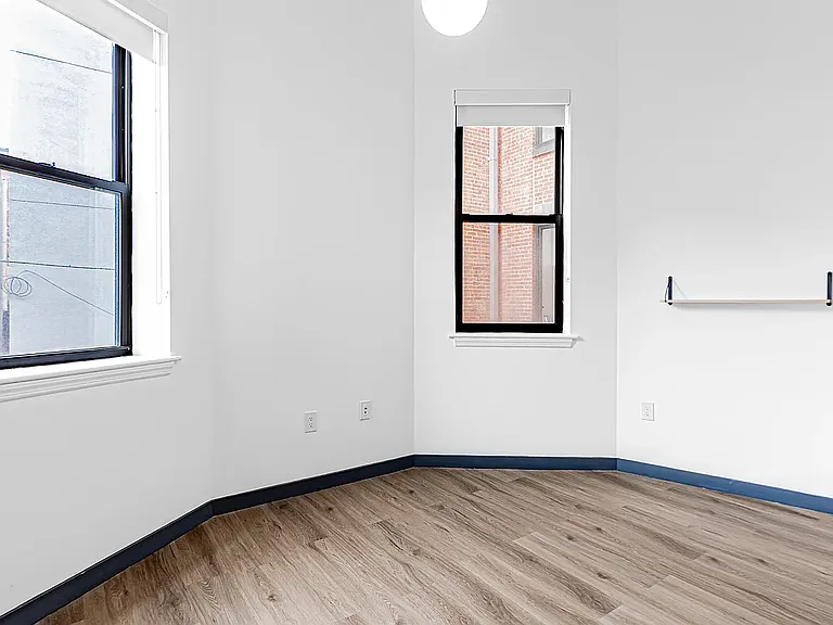 165 N 5th St #101 — Photo 9