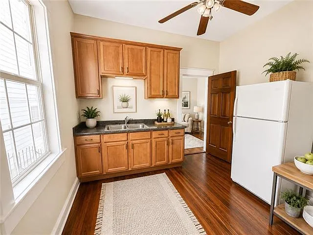 619 N Pierce St — Photo 4