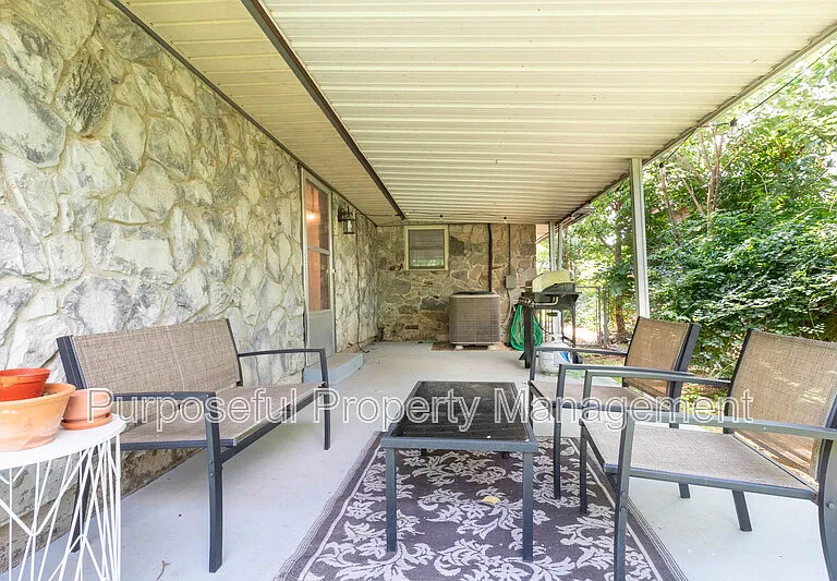 9317 NE Sherwell Dr — Photo 24