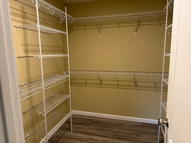 114 Diane Ct — Photo 5