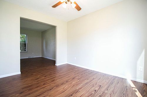 5th image of 4540 282nd St