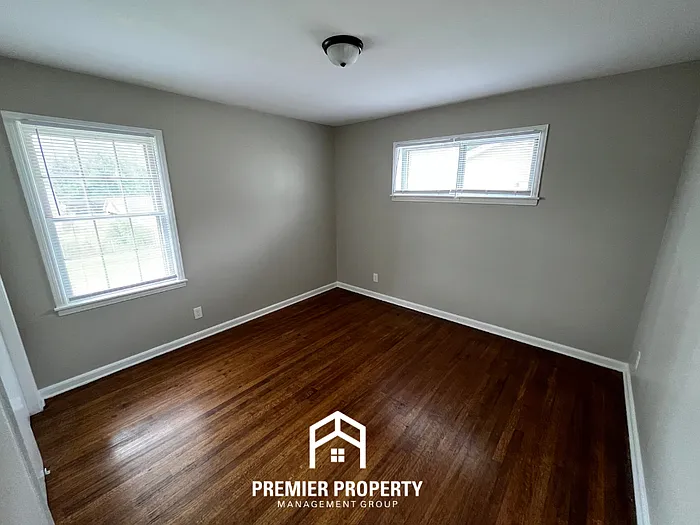 1954 Janis Dr — Photo 10