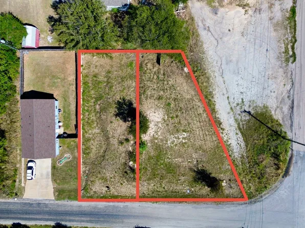 758 E Bluebonnet Dr, Granbury, TX 76048