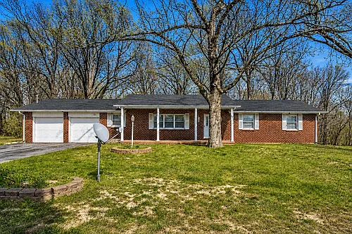 5246 N Crestwood Dr Photo 1