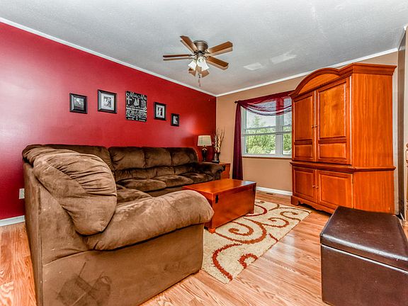 4th image of 612 Ardmore Cir
