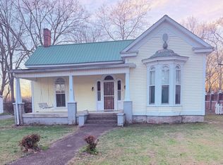 215 W Paris St, Huntingdon, TN 38344