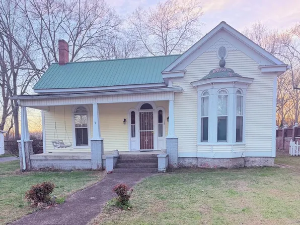 215 W Paris St, Huntingdon, TN 38344