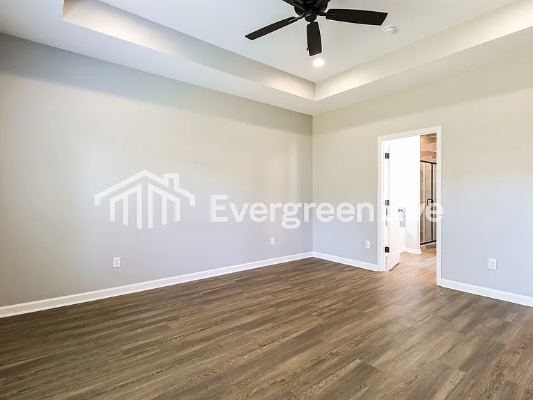 4568 Western Woods Dr — Photo 5