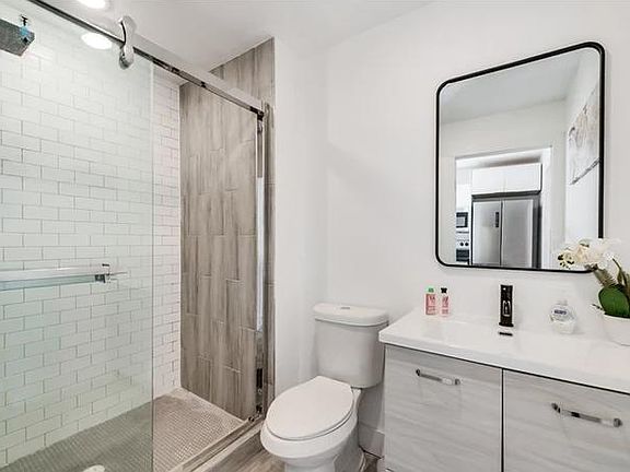 5th image of 4308 San Jacinto St #107