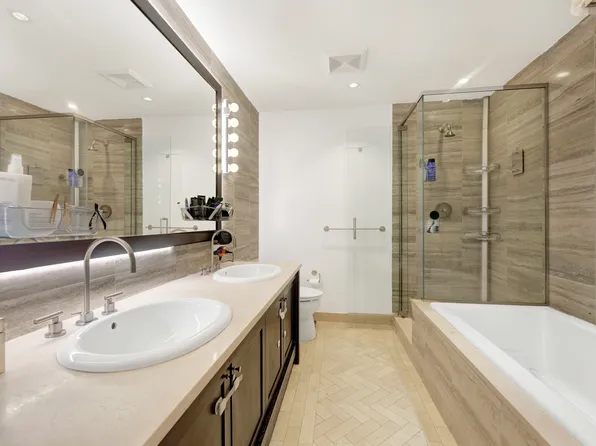 447 Avenue P image 15 of 19