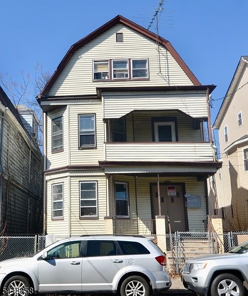 1st image of 899 S 18th St #1