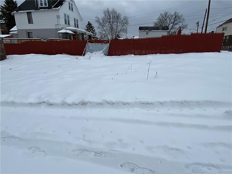 1st image of 1811 Beech St