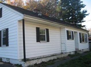 1220 Heatherwood Rd, Bluefield, WV 24701