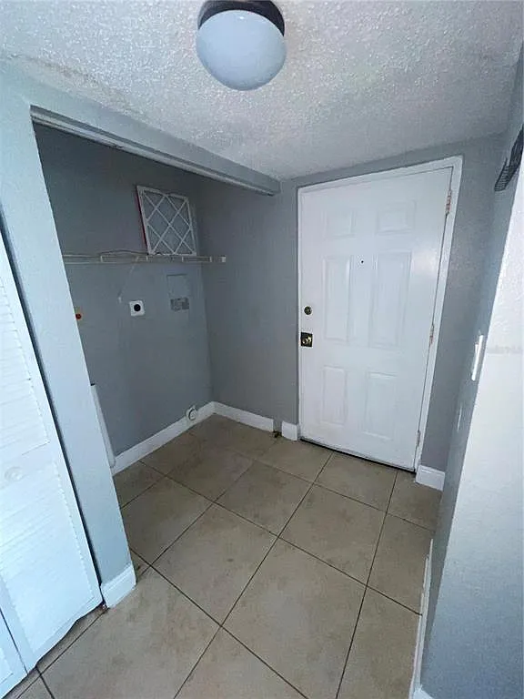2 bed, 2.0 bath, 976 sqft, $1,400 — Photo 4
