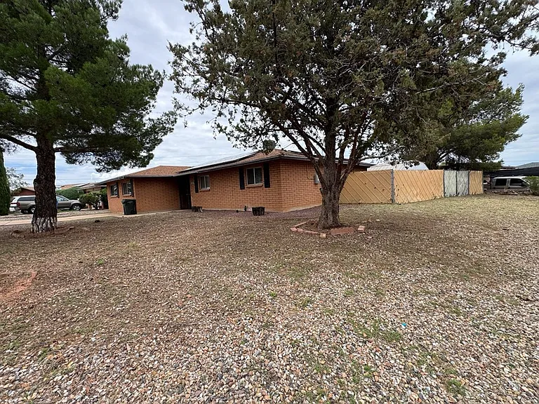 1281 N Catalina Dr — Photo 4