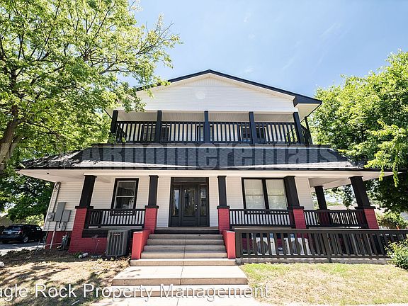 2nd image of 823 North St #5