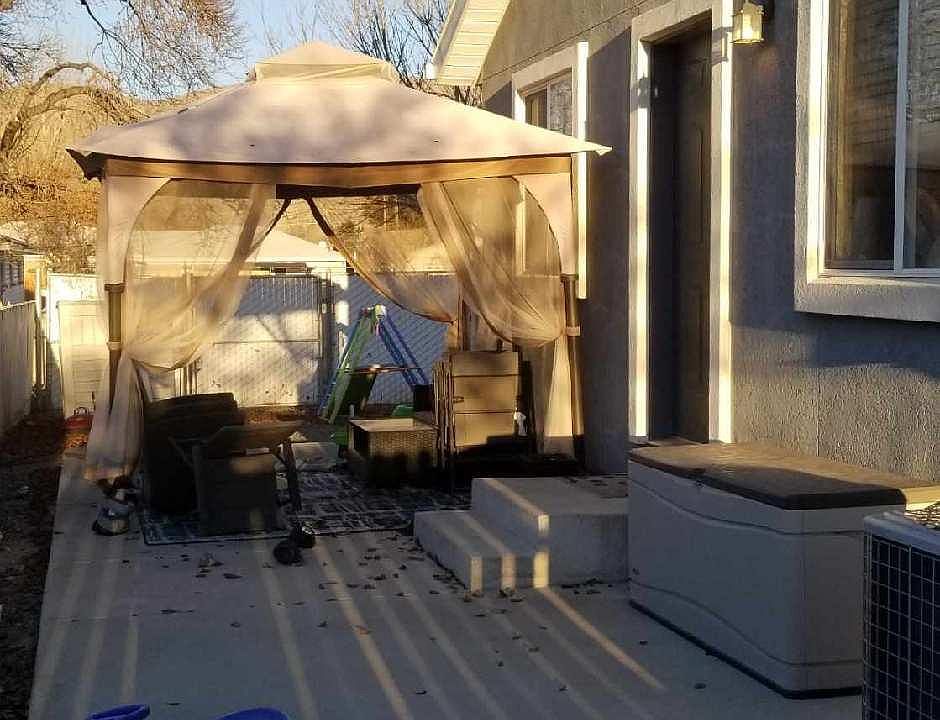 1st image of 215 E Railroad St #1