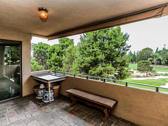 3rd image of 637 Wilcox Ave APT 3C
