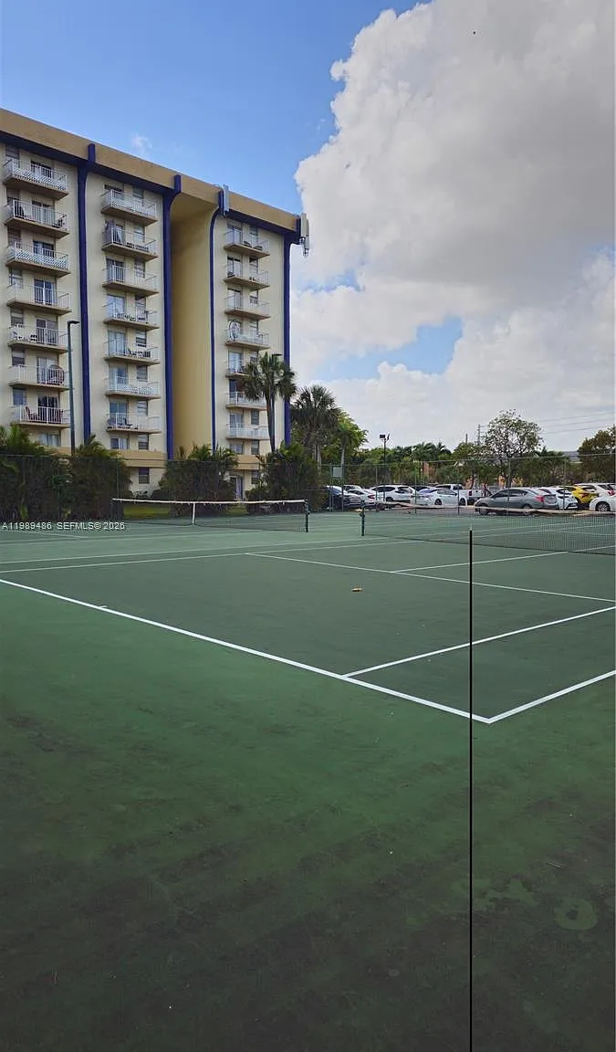Yolanda Villas Condo — Photo 3