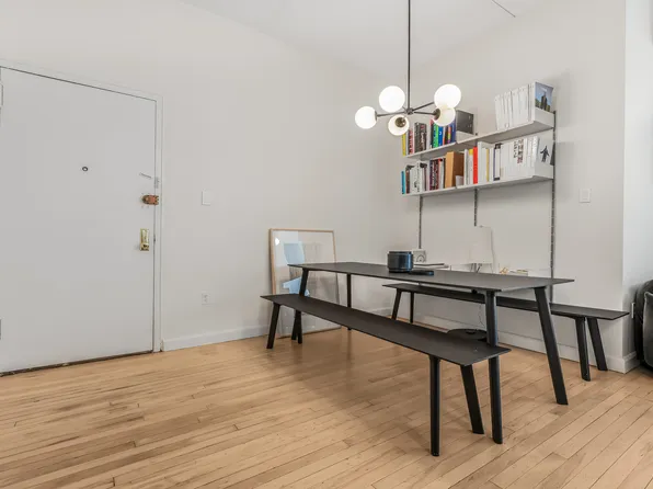 497 Pacific Street image 5 of 23