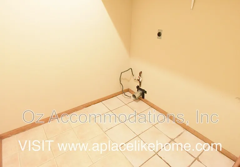 15813 W 125th Ter — Photo 16