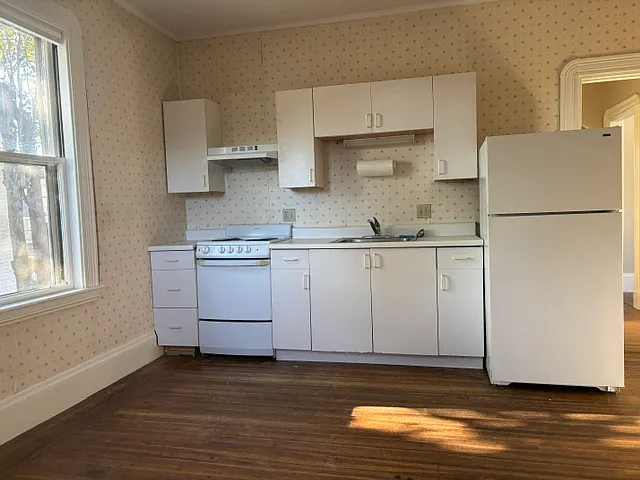 1 bed, 875 sqft, $2,200 — Photo 3