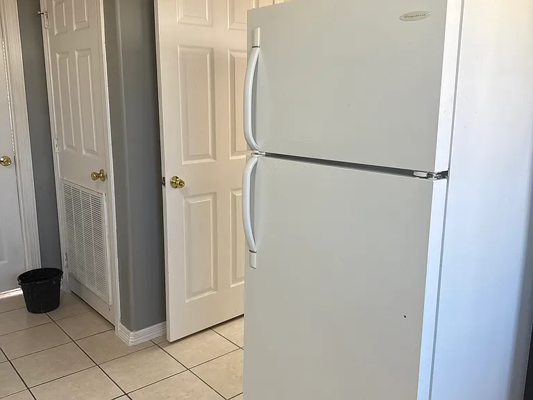 105 S Ridge Ln #2 — Photo 6