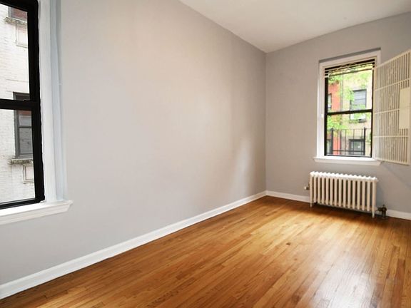 3rd image of 171 E 90th St #C3