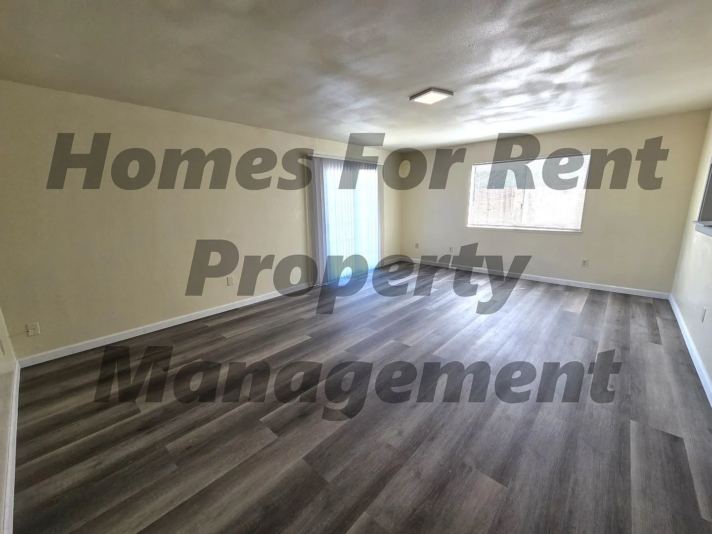 Updated 3 Bedroom 2 Bath Home — Photo 2