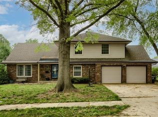 1502 SW 5th St, Lees Summit, MO 64081