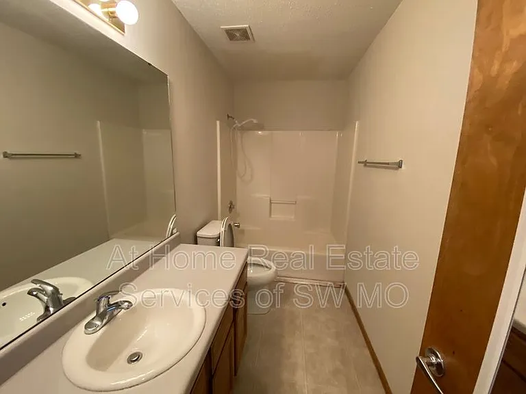 402 N Becky Cir — Photo 9
