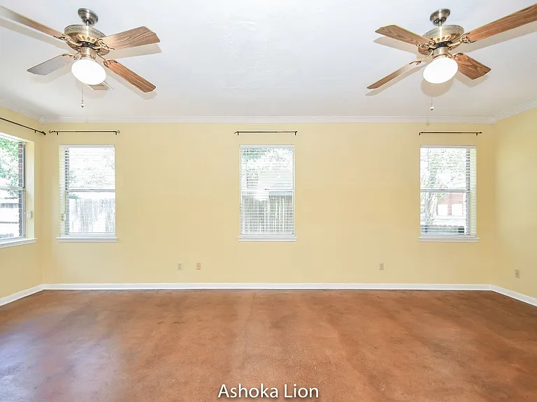 3419 Sheldon Dr — Photo 8