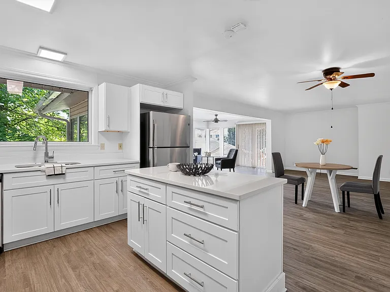 500 Emerald Pond Ln — Photo 20