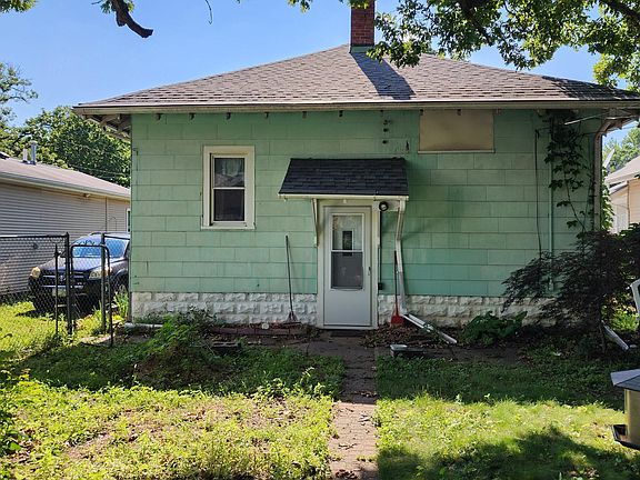 2nd image of 1543 26th St