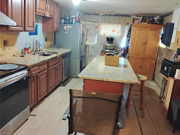 3rd image of 2918 Karen DR
