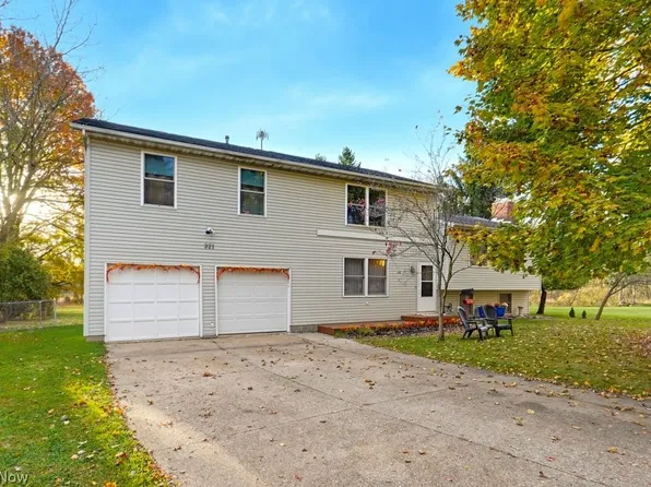 321 Suzanne Dr, Kent, OH 44240