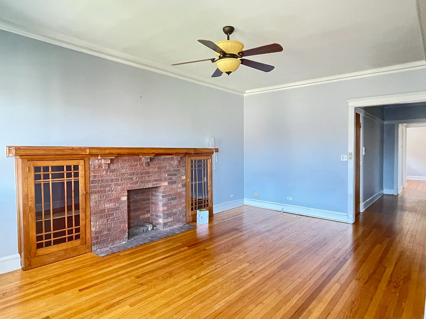 2 bed, 1200 sqft, $2,000 — Photo 2