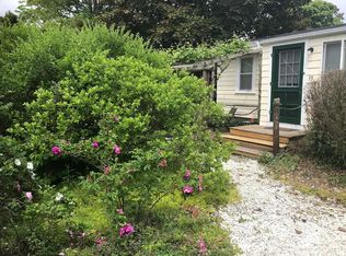 35 Warren Ave, Middletown, RI 02842