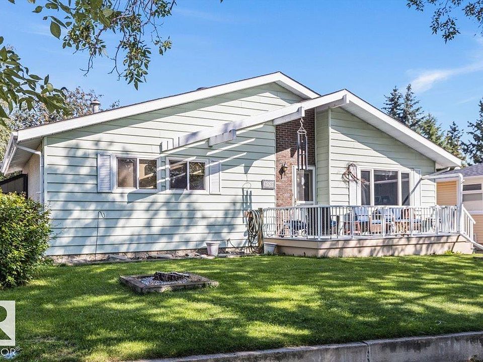 1st image of 8928 92nd Ave