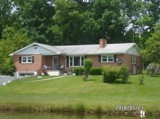 2940 Pine Grove Rd, Lindside, WV 24951