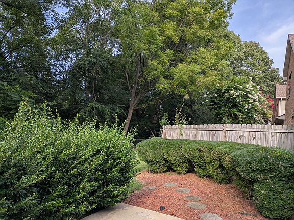 3rd image of 204 W 18th St #1