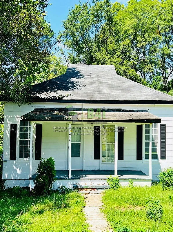 2 bed, 1.0 bath, 1151 sqft — Photo 1