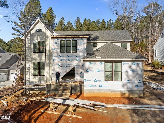 3rd image of 9 High Ridge Ln